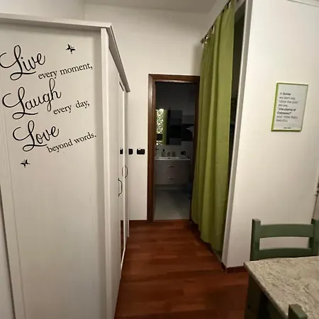 Cute Next To Vatican Řím